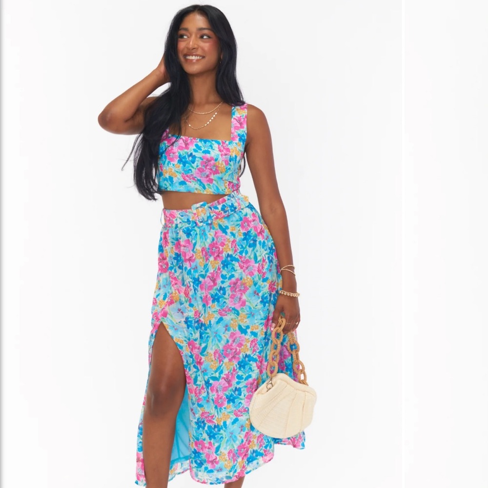 Show me your Mumu Maya Midi Skirt and Myrna Crop Top in Garden Girls